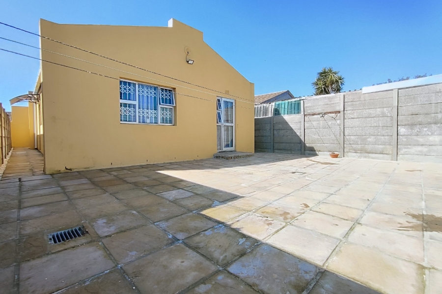 3 Bedroom Property for Sale in Wetton Western Cape